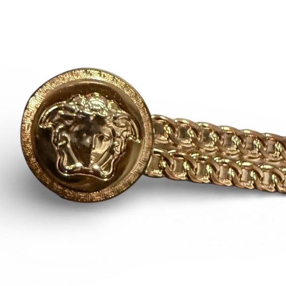 ✨💎EUC💎✨VERSACE CAT EYE MEDUSA SUNNIES WITH CASE, PPW & GIFT - Picture 4 of 6